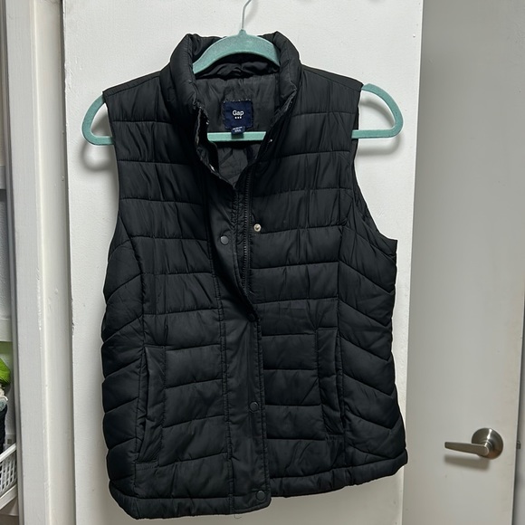 Gap Puffy Vest - Picture 1 of 1